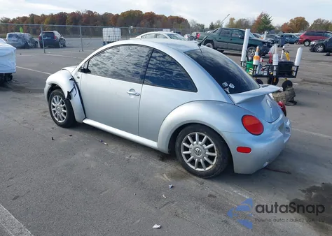 2002 Volkswagen New Beetle Gls z USA, uszkodzony, nr VIN 3VWCB21C62M462443
